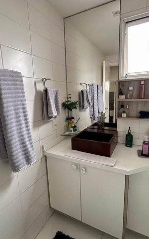Apartamento à venda com 86m², 2 quartos e 2 vagas Apartamento à venda com 86m², 2 quartos e 2 vagasBanheiro da Suíte 1