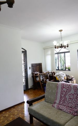 Casa à venda com 250m², 4 quartos e 2 vagasSala