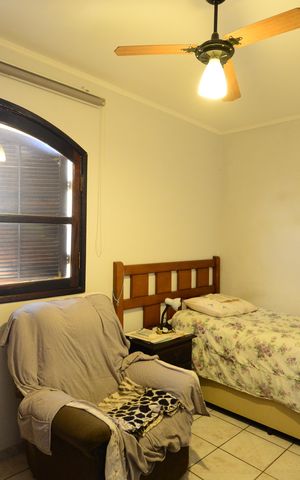 Casa à venda com 250m², 4 quartos e 2 vagasCasa 2 - Quarto 2