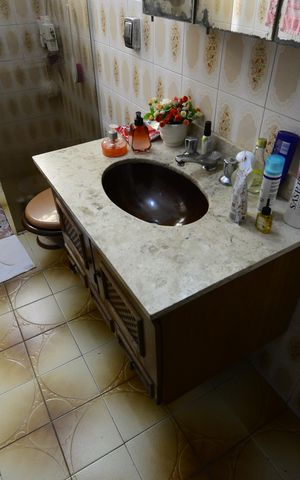 Casa à venda com 250m², 4 quartos e 2 vagasBanheiro