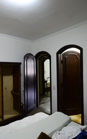 Casa à venda com 250m², 4 quartos e 2 vagasSuíte
