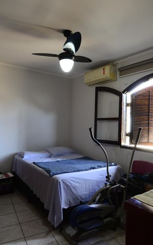 Casa à venda com 250m², 4 quartos e 2 vagasCasa 2 - Quarto 1