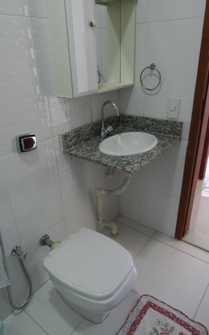 Apartamento à venda com 58m², 2 quartos e 1 vagaBanheiro Social