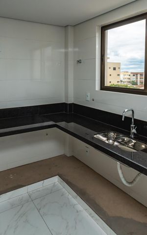 Apartamento à venda com 262m², 4 quartos e 4 vagasCozinha