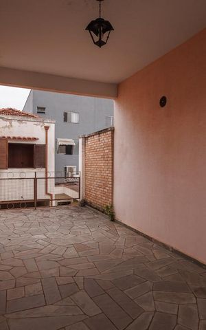 Casa para alugar com 350m², 4 quartos e 4 vagas Casa para alugar com 350m², 4 quartos e 4 vagasÁrea Externa