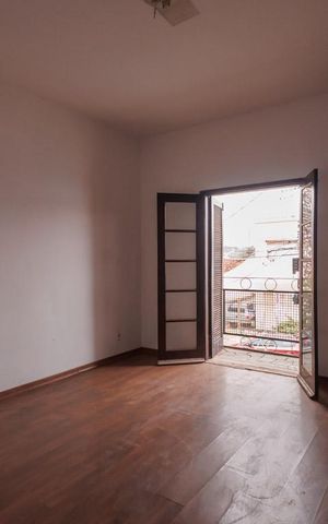 Casa para alugar com 350m², 4 quartos e 4 vagas Casa para alugar com 350m², 4 quartos e 4 vagasQuarto 2