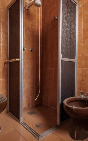 Casa para alugar com 350m², 4 quartos e 4 vagas Casa para alugar com 350m², 4 quartos e 4 vagasBanheiro Suíte 1