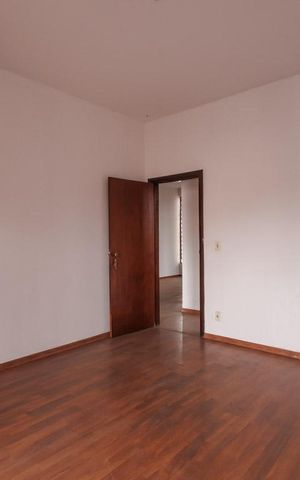 Casa para alugar com 350m², 4 quartos e 4 vagas Casa para alugar com 350m², 4 quartos e 4 vagasQuarto 2