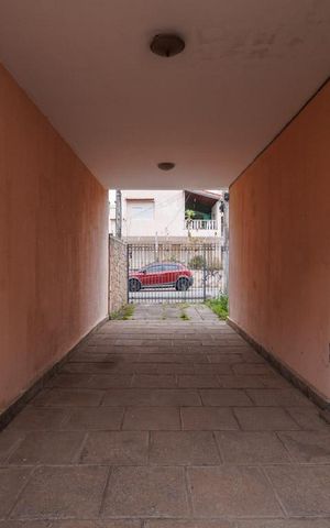 Casa para alugar com 350m², 4 quartos e 4 vagas Casa para alugar com 350m², 4 quartos e 4 vagasÁrea Externa
