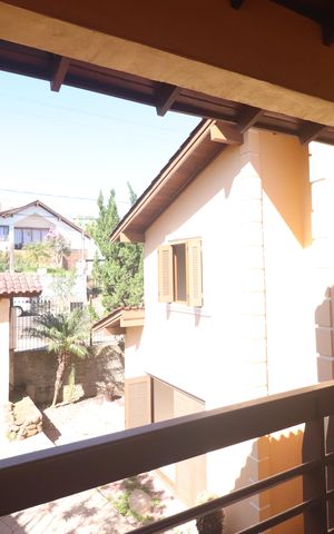 Casa à venda com 223m², 3 quartos e 4 vagasSacada Quarto 1