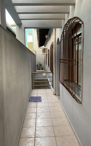 Casa à venda com 300m², 4 quartos e 6 vagas Casa à venda com 300m², 4 quartos e 6 vagasÁrea Externa
