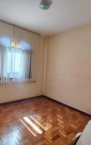 Casa à venda com 300m², 4 quartos e 6 vagas Casa à venda com 300m², 4 quartos e 6 vagasQuarto 4