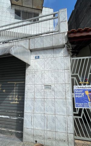 Casa para alugar com 140m², 2 quartos e sem vaga Casa para alugar com 140m², 2 quartos e sem vagaFachada
