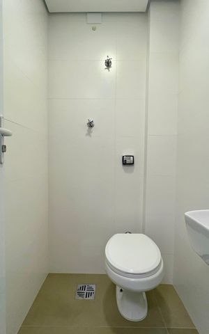 Apartamento à venda com 100m², 3 quartos e 1 vaga Apartamento à venda com 100m², 3 quartos e 1 vagaBanheiro de serviço