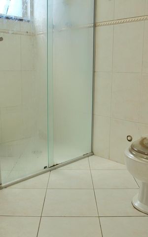 Casa à venda com 322m², 3 quartos e 3 vagasBanheiro da Suíte 2