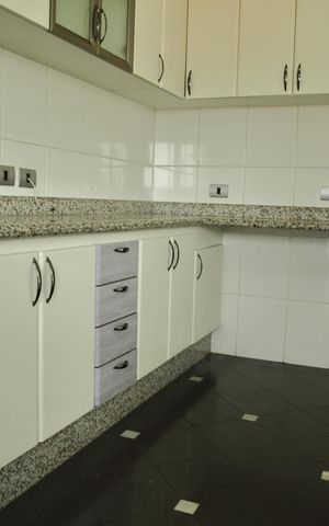 Casa à venda com 322m², 3 quartos e 3 vagasCozinha