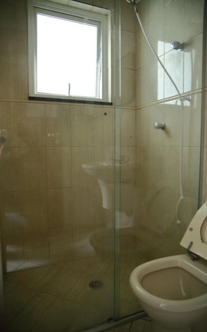 Casa à venda com 322m², 3 quartos e 3 vagasBanheiro de serviço