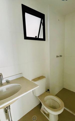 Apartamento à venda com 89m², 2 quartos e 2 vagas Apartamento à venda com 89m², 2 quartos e 2 vagasBanheiro da Suíte
