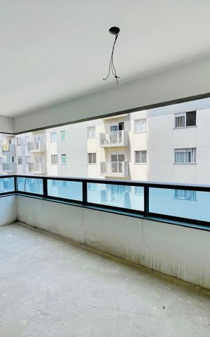 Apartamento à venda com 89m², 2 quartos e 2 vagas Apartamento à venda com 89m², 2 quartos e 2 vagasVaranda