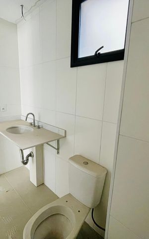 Apartamento à venda com 89m², 2 quartos e 2 vagas Apartamento à venda com 89m², 2 quartos e 2 vagasBanheiro da Suíte