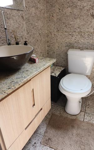 Casa à venda com 293m², 6 quartos e 1 vagaBanheiro Social