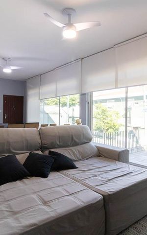 Casa à venda com 250m², 3 quartos e 3 vagas Casa à venda com 250m², 3 quartos e 3 vagasSala