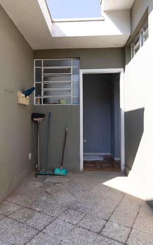 Casa à venda com 250m², 3 quartos e 3 vagas Casa à venda com 250m², 3 quartos e 3 vagasQuintal