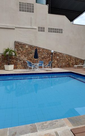 Apartamento à venda com 182m², 3 quartos e 1 vaga Apartamento à venda com 182m², 3 quartos e 1 vagaÁrea comum - Piscina