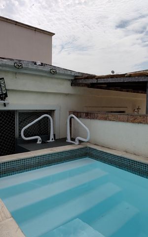 Apartamento à venda com 182m², 3 quartos e 1 vaga Apartamento à venda com 182m², 3 quartos e 1 vagaPiscina