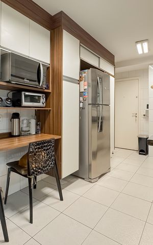 Apartamento à venda com 146m², 3 quartos e 2 vagas Apartamento à venda com 146m², 3 quartos e 2 vagasCozinha