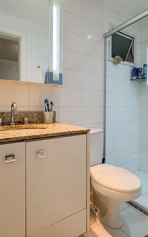 Apartamento à venda com 146m², 3 quartos e 2 vagas Apartamento à venda com 146m², 3 quartos e 2 vagasBanheiro da Suíte 2