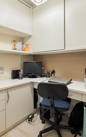 Apartamento à venda com 146m², 3 quartos e 2 vagas Apartamento à venda com 146m², 3 quartos e 2 vagasEscritório