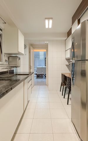 Apartamento à venda com 146m², 3 quartos e 2 vagas Apartamento à venda com 146m², 3 quartos e 2 vagasCozinha