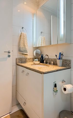 Apartamento à venda com 146m², 3 quartos e 2 vagas Apartamento à venda com 146m², 3 quartos e 2 vagasBanheiro da Suíte 2