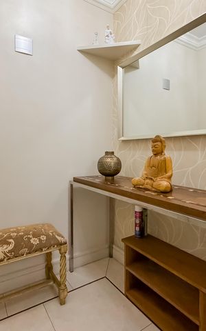 Apartamento à venda com 146m², 3 quartos e 2 vagas Apartamento à venda com 146m², 3 quartos e 2 vagasHall privativo