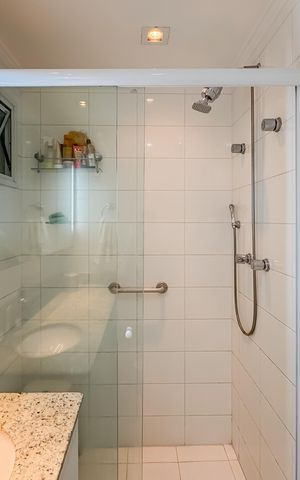 Apartamento à venda com 146m², 3 quartos e 2 vagas Apartamento à venda com 146m², 3 quartos e 2 vagasBanheiro da Suíte 3