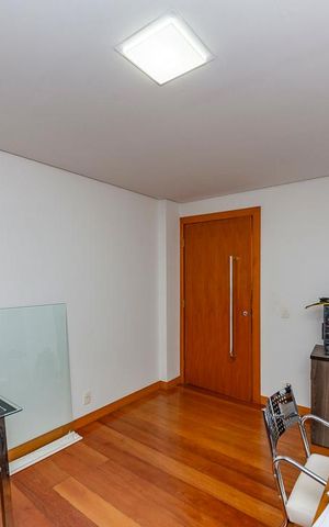 Casa para alugar com 300m², 3 quartos e 1 vagaEscritório