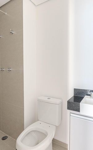 Apartamento à venda com 44m², 2 quartos e sem vaga Apartamento à venda com 44m², 2 quartos e sem vagaBanheiro da Suíte 1