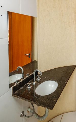 Apartamento à venda com 8469m², 3 quartos e 2 vagasCobertura - Banheiro
