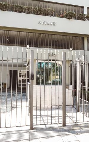 Apartamento à venda com 120m², 3 quartos e 2 vagas Apartamento à venda com 120m², 3 quartos e 2 vagasFachada do Prédio