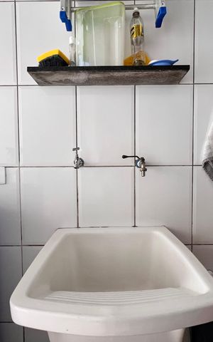 Casa à venda com 250m², 3 quartos e 2 vagas Casa à venda com 250m², 3 quartos e 2 vagasÁrea de Serviço