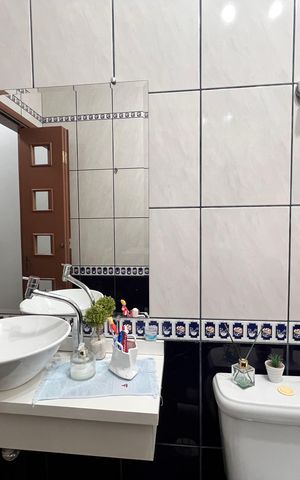 Casa à venda com 250m², 3 quartos e 2 vagas Casa à venda com 250m², 3 quartos e 2 vagasBanheiro 1
