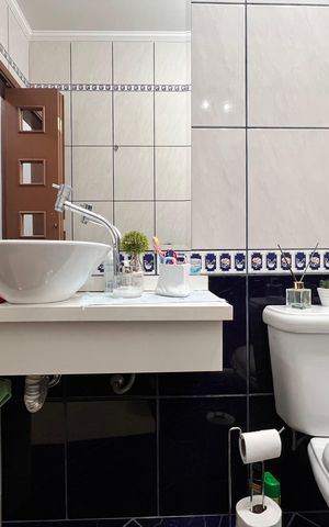 Casa à venda com 250m², 3 quartos e 2 vagas Casa à venda com 250m², 3 quartos e 2 vagasBanheiro 1