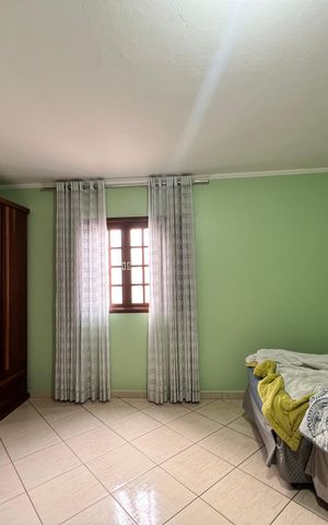 Casa à venda com 250m², 3 quartos e 2 vagas Casa à venda com 250m², 3 quartos e 2 vagasQuarto 1