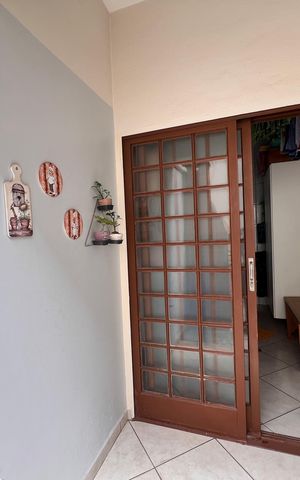 Casa à venda com 250m², 3 quartos e 2 vagas Casa à venda com 250m², 3 quartos e 2 vagasÁrea de Serviço