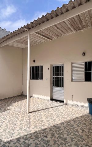 Casa à venda com 250m², 3 quartos e 2 vagas Casa à venda com 250m², 3 quartos e 2 vagasCasa 2