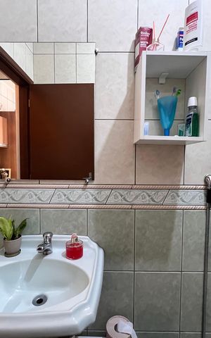 Casa à venda com 250m², 3 quartos e 2 vagas Casa à venda com 250m², 3 quartos e 2 vagasBanheiro 2