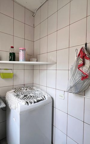 Casa à venda com 250m², 3 quartos e 2 vagas Casa à venda com 250m², 3 quartos e 2 vagasCasa 2 - Área de Serviço