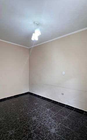 Casa à venda com 250m², 3 quartos e 2 vagas Casa à venda com 250m², 3 quartos e 2 vagasCasa 2 - Quarto