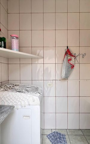 Casa à venda com 250m², 3 quartos e 2 vagas Casa à venda com 250m², 3 quartos e 2 vagasCasa 2 - Área de Serviço